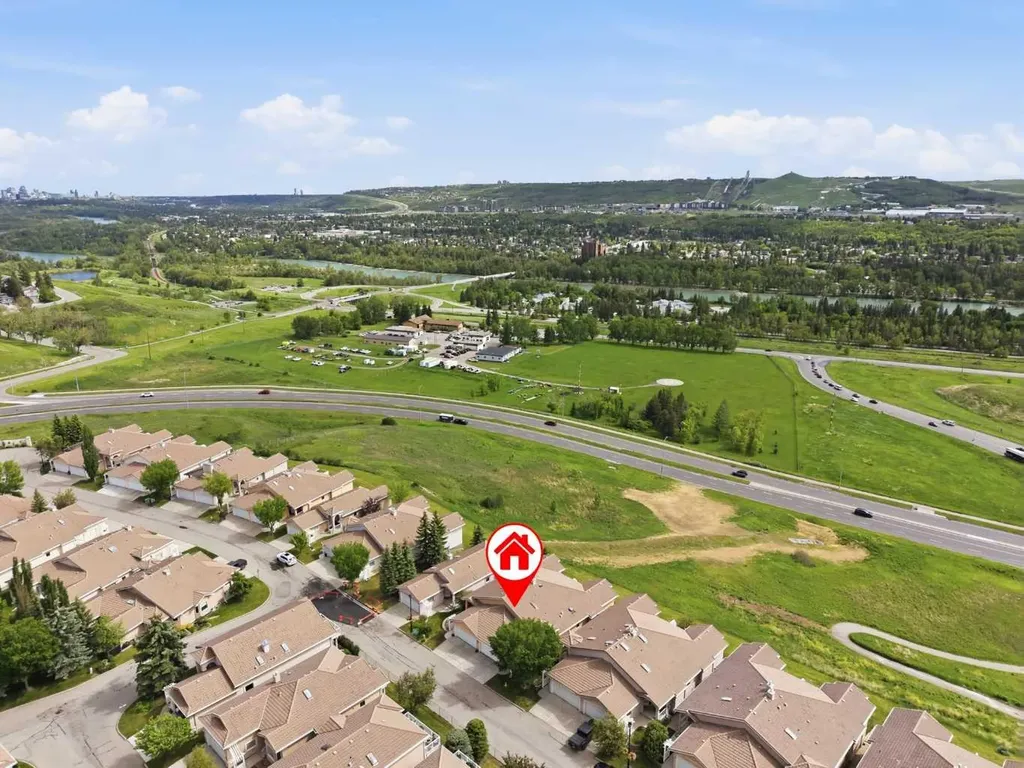 206 Scimitar Heath NW Calgary AB T3L 2E1