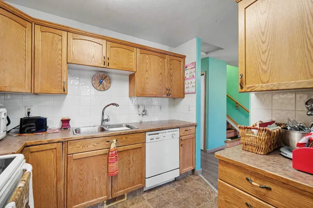 149 Silver Drive Blackfalds AB T0M0J0