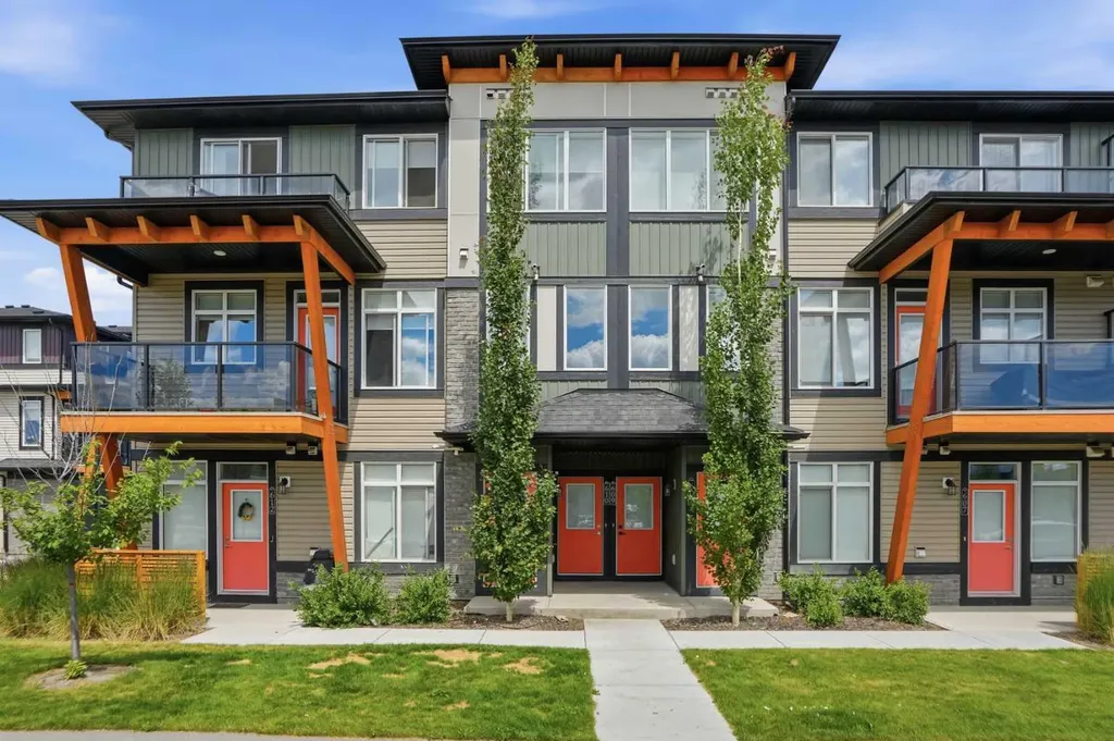 10060 46 Street NE Calgary AB T3J 2H8