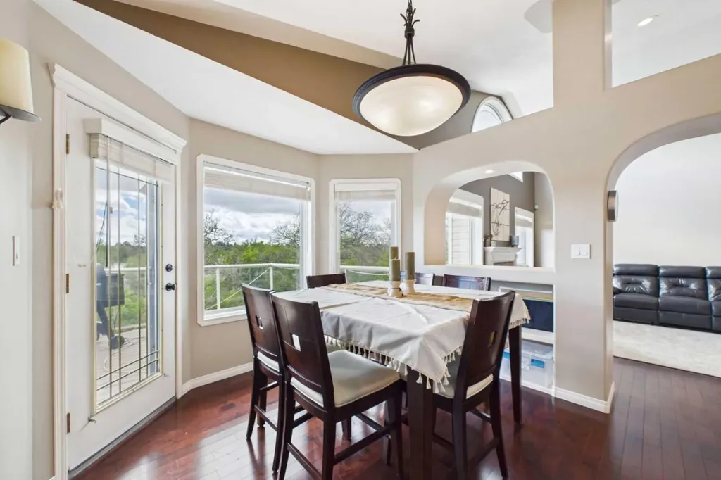 32 Lakes Close Lacombe AB T4L 1S4