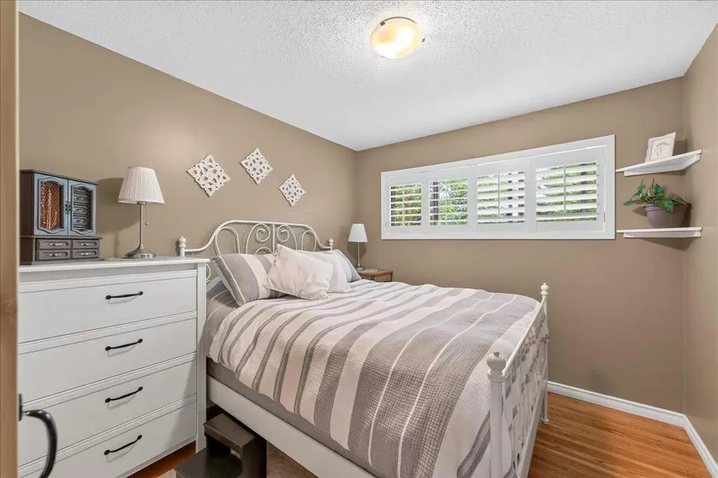 9715 Fairmount Drive SE Calgary AB T2J 0R9