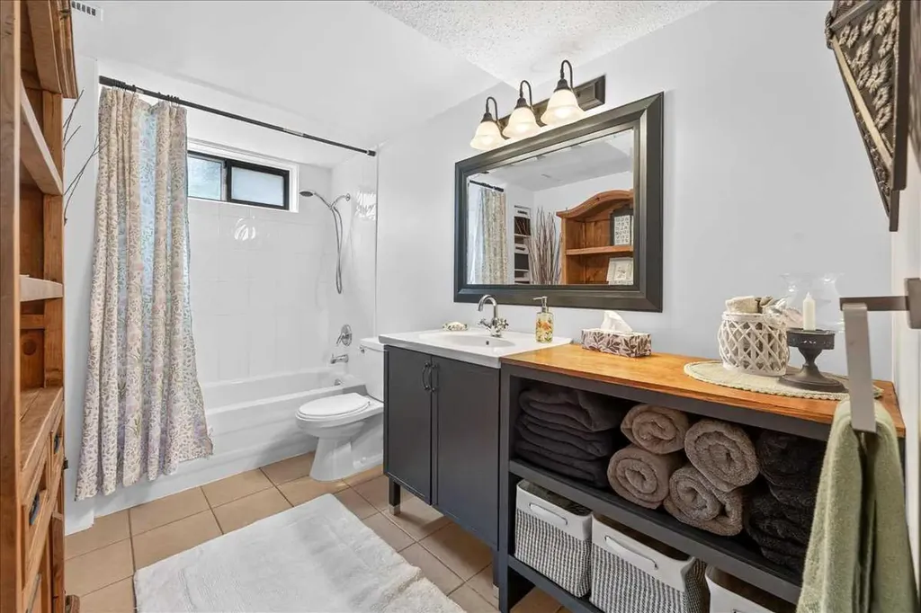 9715 Fairmount Drive SE Calgary AB T2J 0R9