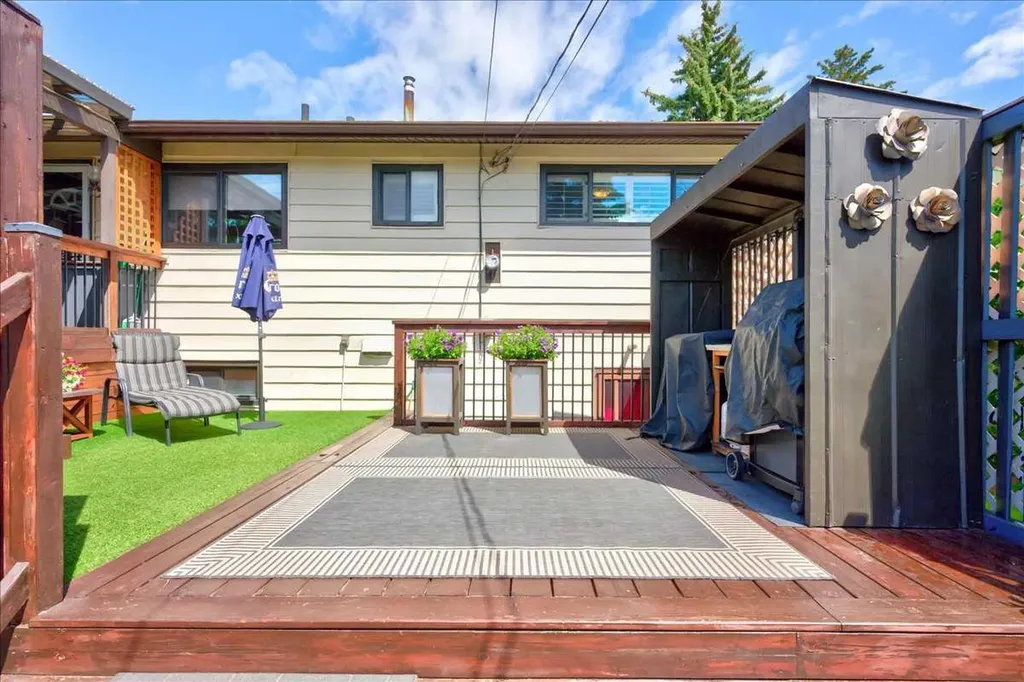 9715 Fairmount Drive SE Calgary AB T2J 0R9