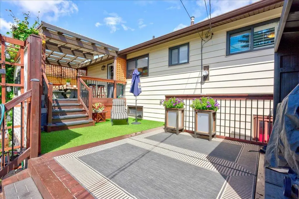 9715 Fairmount Drive SE Calgary AB T2J 0R9