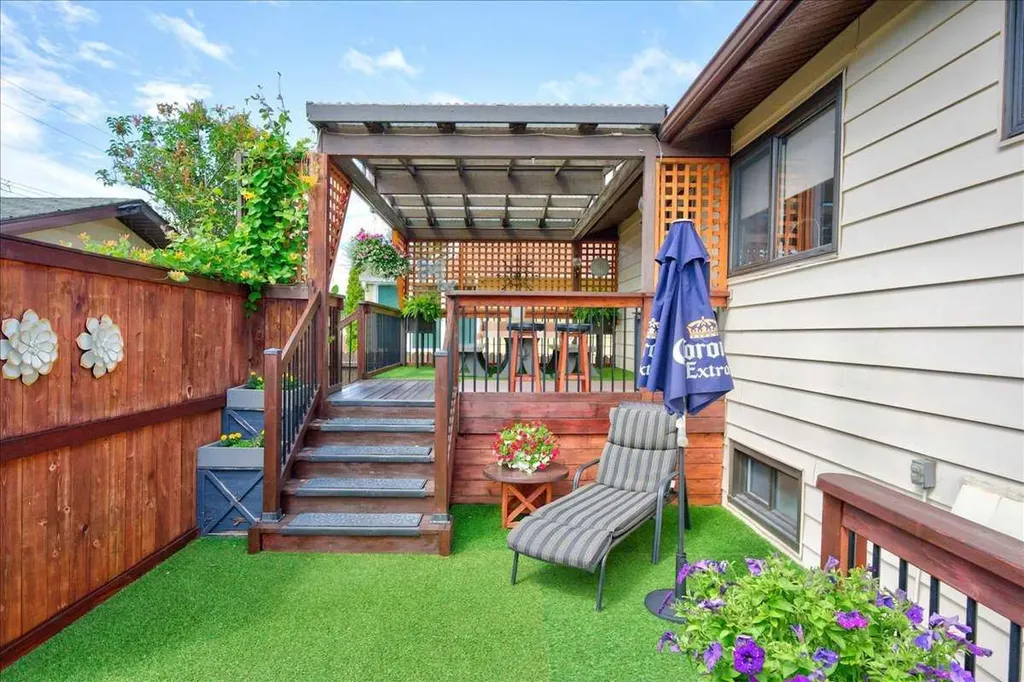 9715 Fairmount Drive SE Calgary AB T2J 0R9