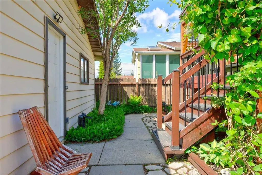 9715 Fairmount Drive SE Calgary AB T2J 0R9