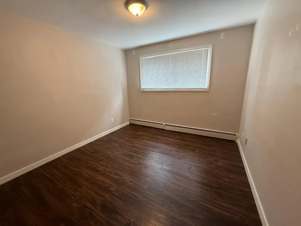 2712/2716 Brentwood Boulevard NW Calgary AB T2L 1J4