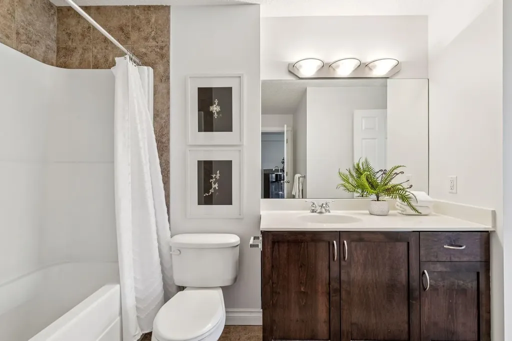 950 Centre Avenue NE Calgary AB T2P0E3