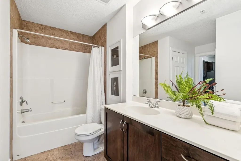 950 Centre Avenue NE Calgary AB T2P0E3