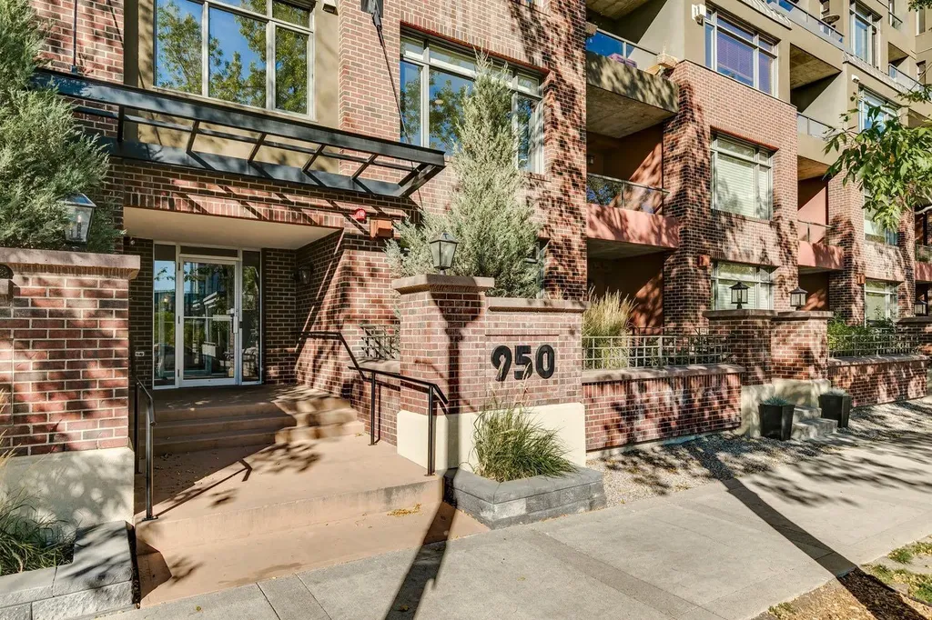 950 Centre Avenue NE Calgary AB T2P0E3