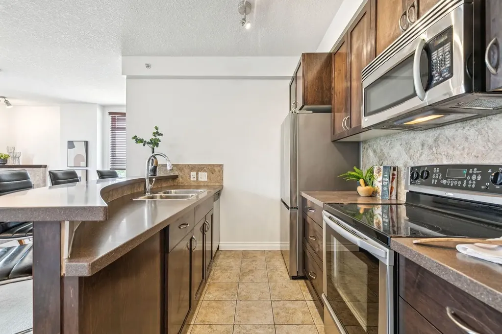 950 Centre Avenue NE Calgary AB T2P0E3