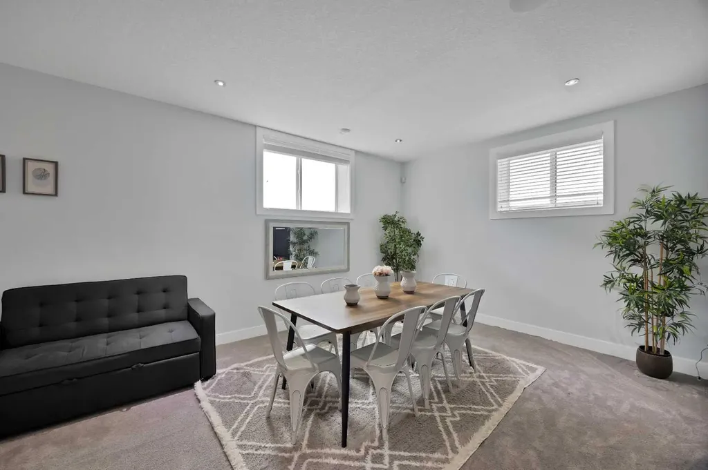 126 Cambridge Park Way Conrich AB T1Z0A2