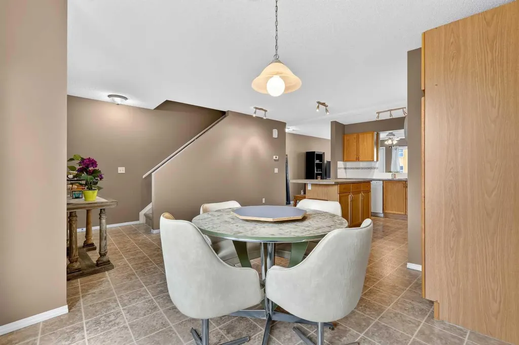 7 Westland Road Okotoks AB T1S 1Z1