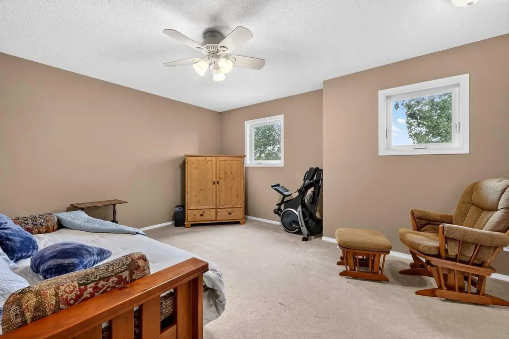 7 Westland Road Okotoks AB T1S 1Z1