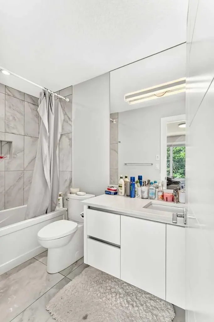 3014 Cochrane Road NW Calgary AB T2M4J3