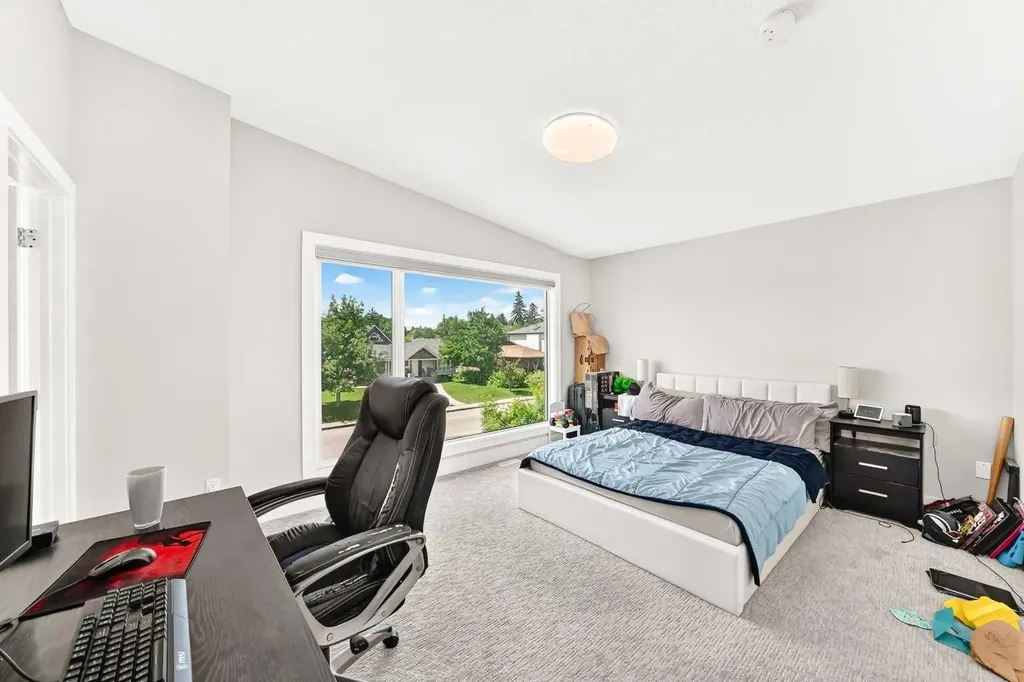 3014 Cochrane Road NW Calgary AB T2M4J3