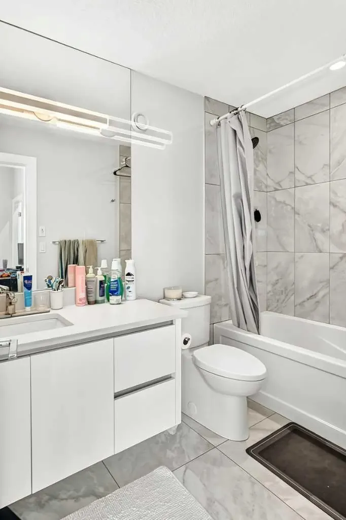 3014 Cochrane Road NW Calgary AB T2M4J3