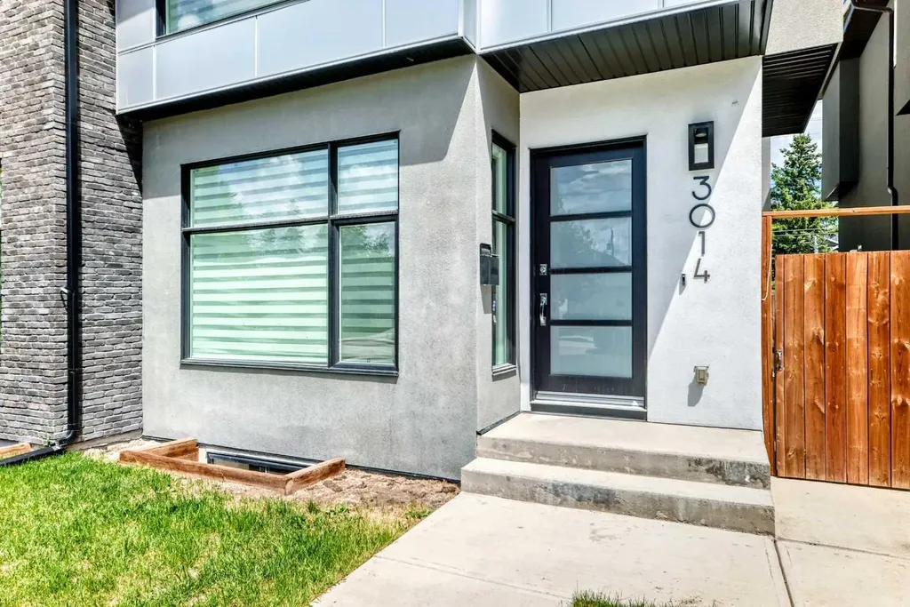 3014 Cochrane Road NW Calgary AB T2M4J3
