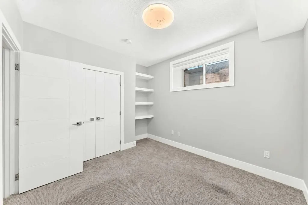3014 Cochrane Road NW Calgary AB T2M4J3