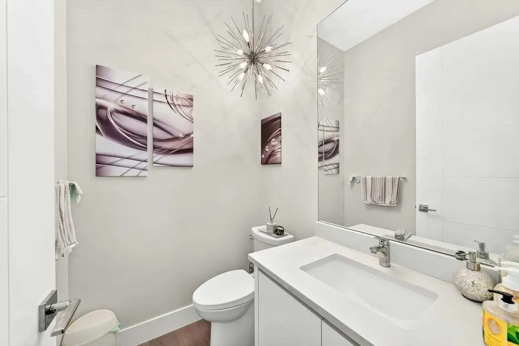 3014 Cochrane Road NW Calgary AB T2M4J3