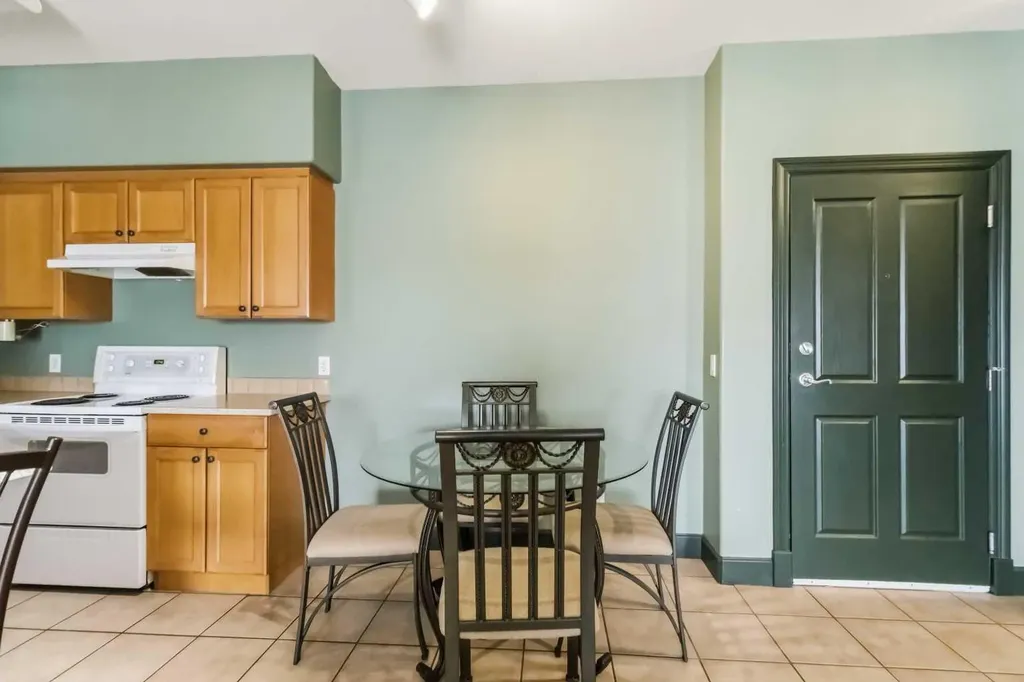 9918 Gordon Avenue Fort Mcmurray AB T9H5L1