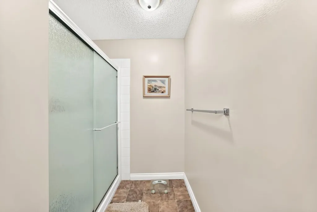 3 Van Horn Court NW Langdon AB T0J 1X2