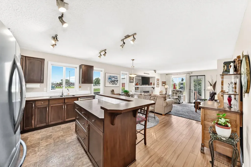 3 Van Horn Court NW Langdon AB T0J 1X2