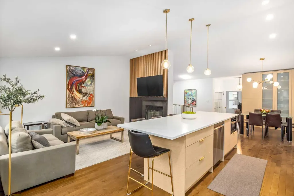 1414 Shawnee Drive SW Calgary AB T2Y 2V1