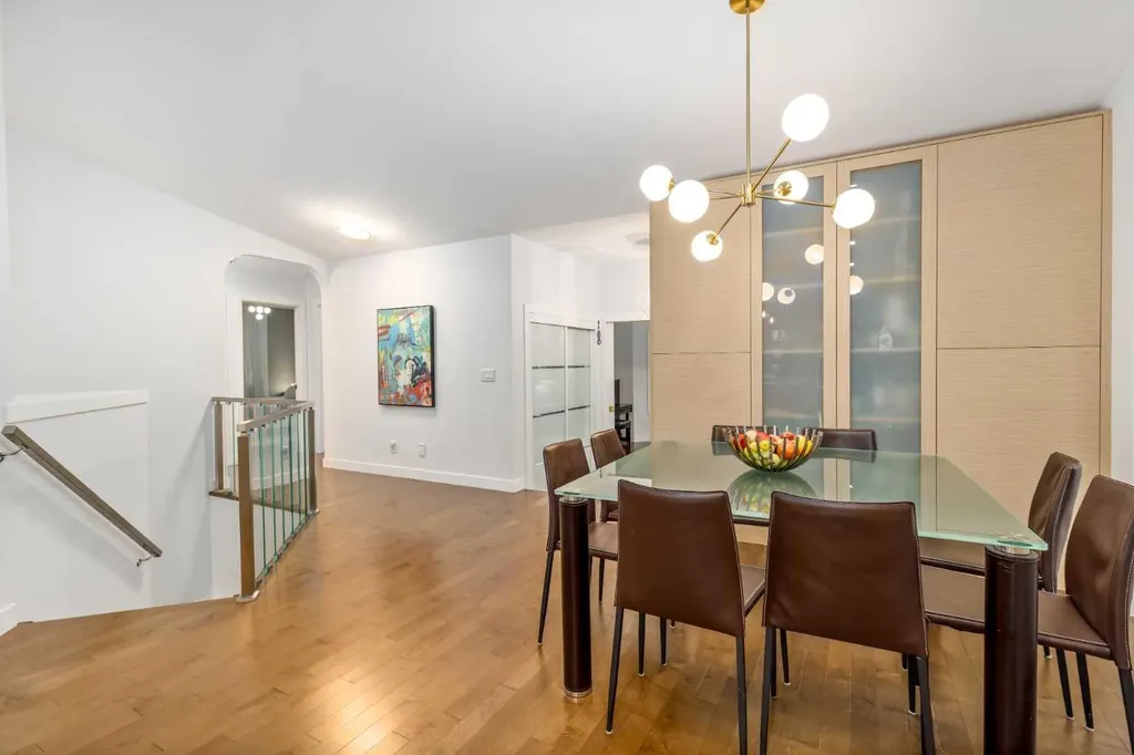 1414 Shawnee Drive SW Calgary AB T2Y 2V1