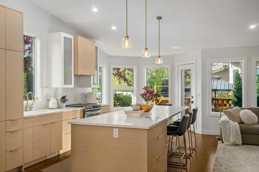 1414 Shawnee Drive SW Calgary AB T2Y 2V1