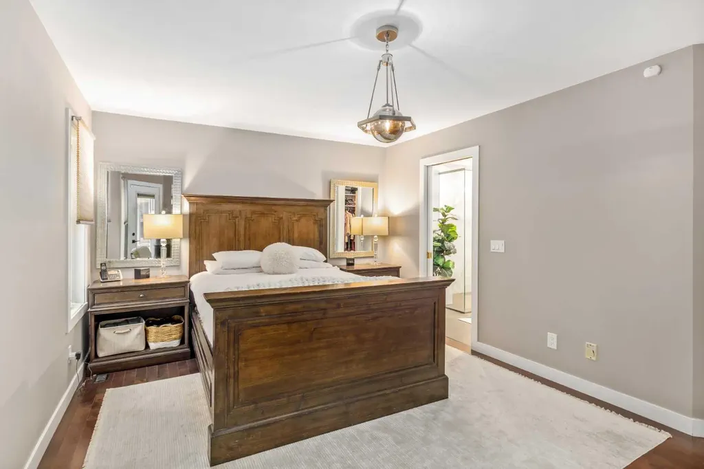 1414 Shawnee Drive SW Calgary AB T2Y 2V1