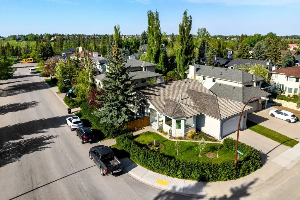 1414 Shawnee Drive SW Calgary AB T2Y 2V1
