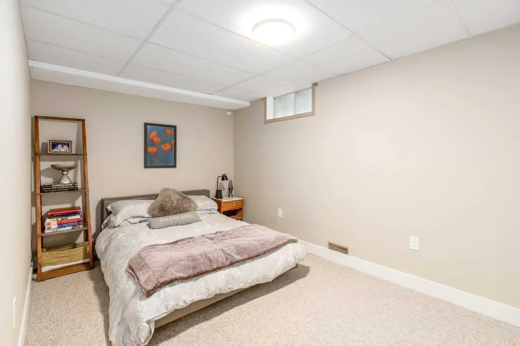 1414 Shawnee Drive SW Calgary AB T2Y 2V1