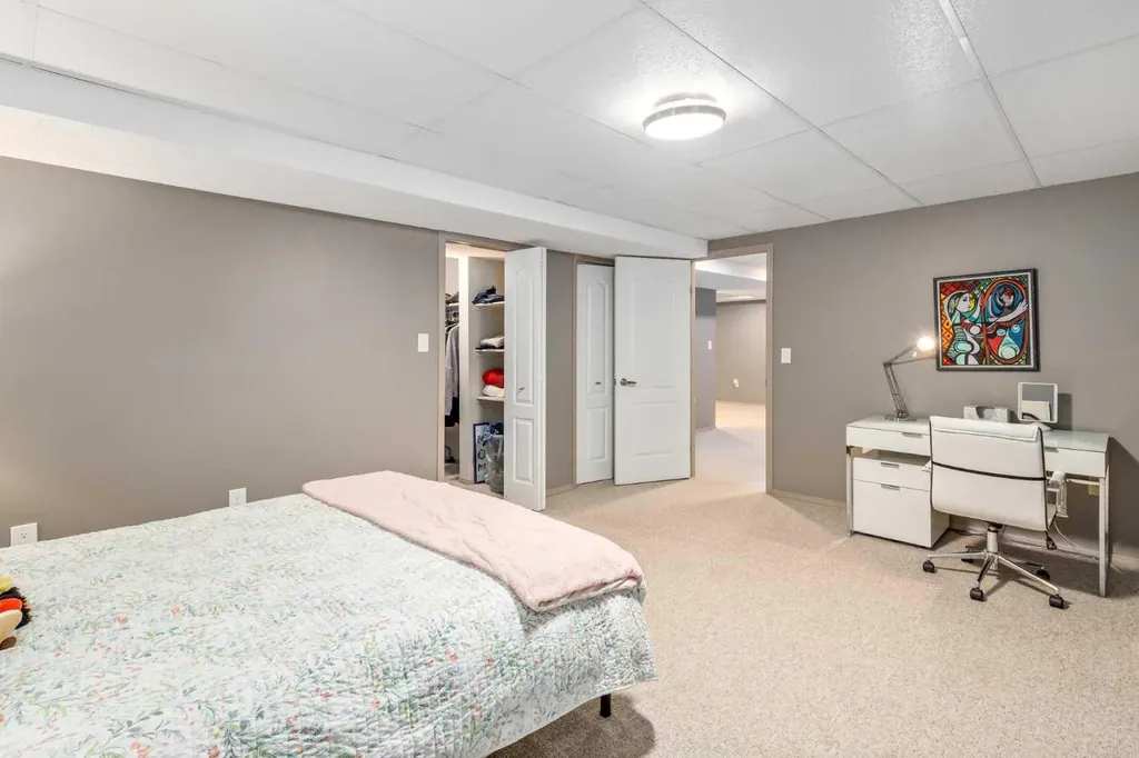 1414 Shawnee Drive SW Calgary AB T2Y 2V1