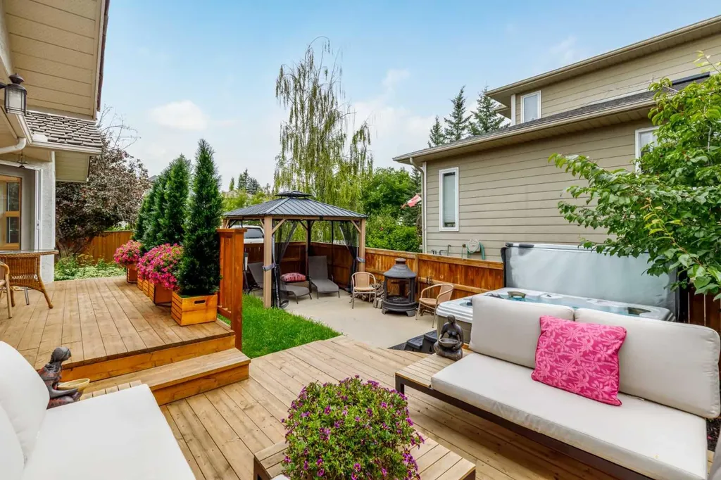 1414 Shawnee Drive SW Calgary AB T2Y 2V1