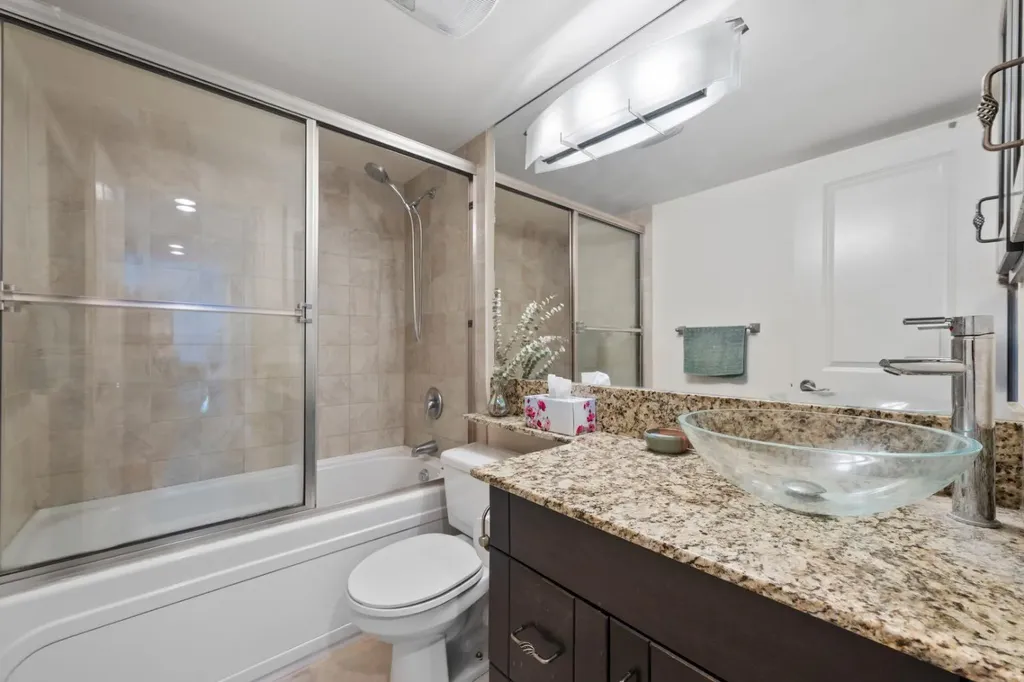 733 14 Avenue SW Calgary AB T2R 0N3