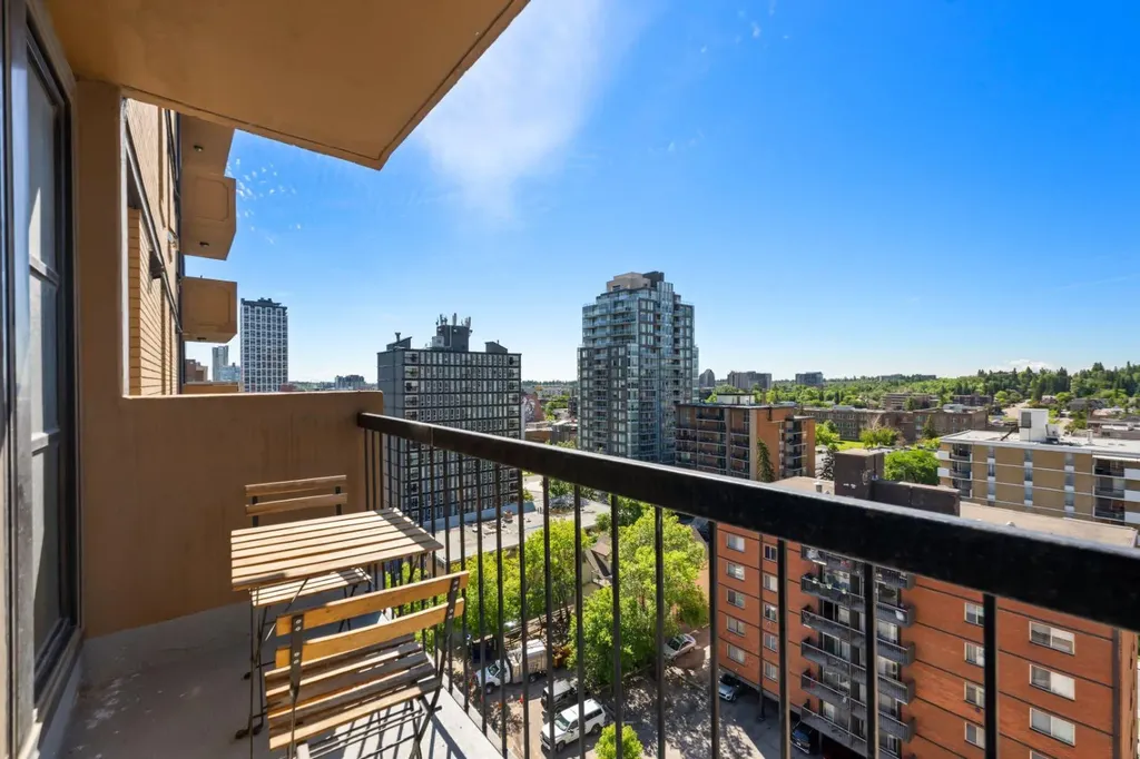 733 14 Avenue SW Calgary AB T2R 0N3