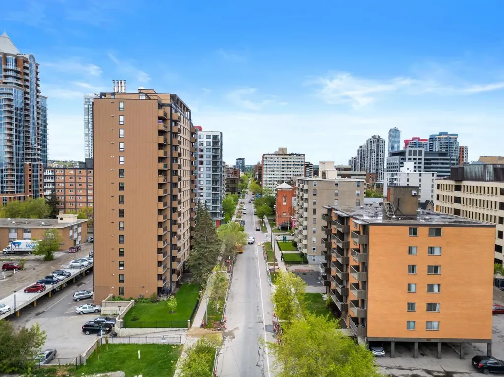 733 14 Avenue SW Calgary AB T2R 0N3