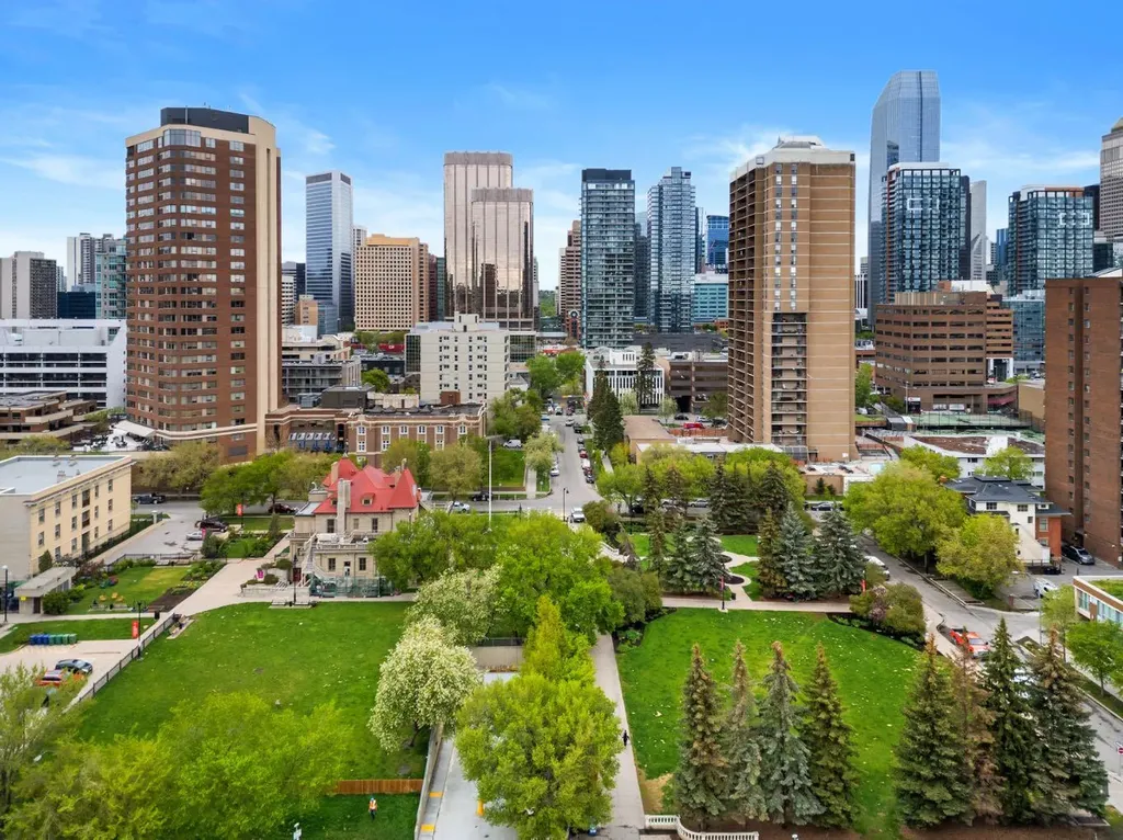 733 14 Avenue SW Calgary AB T2R 0N3