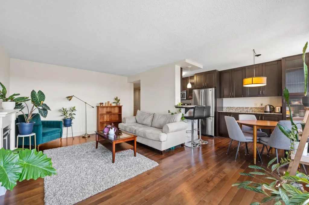 733 14 Avenue SW Calgary AB T2R 0N3