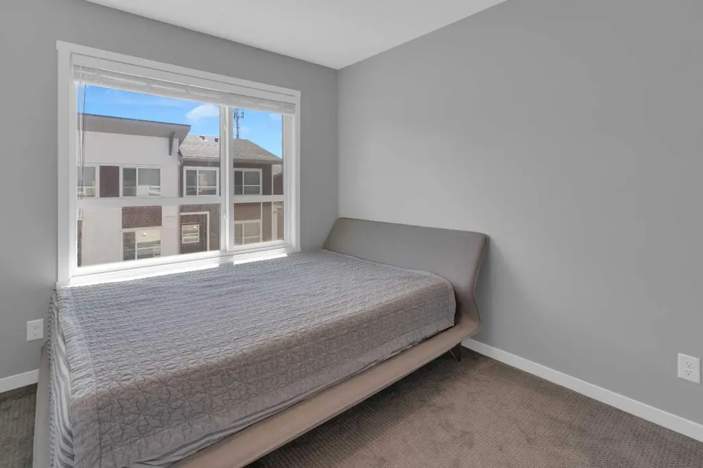 264 Harvest Hills Way NE Calgary AB T3K 2P3