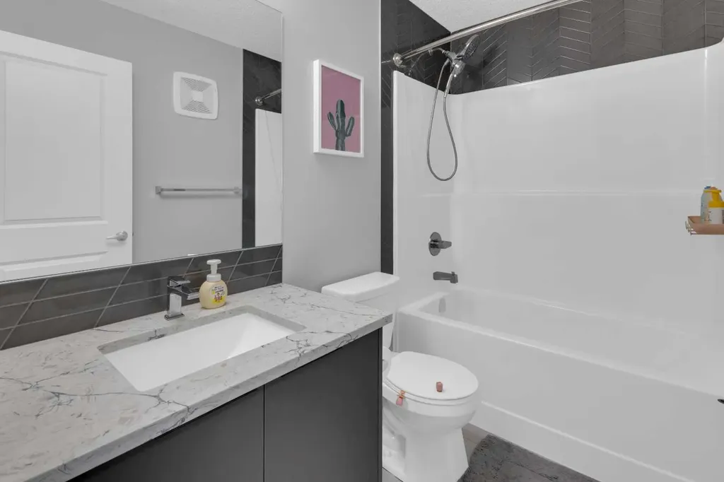 264 Harvest Hills Way NE Calgary AB T3K 2P3