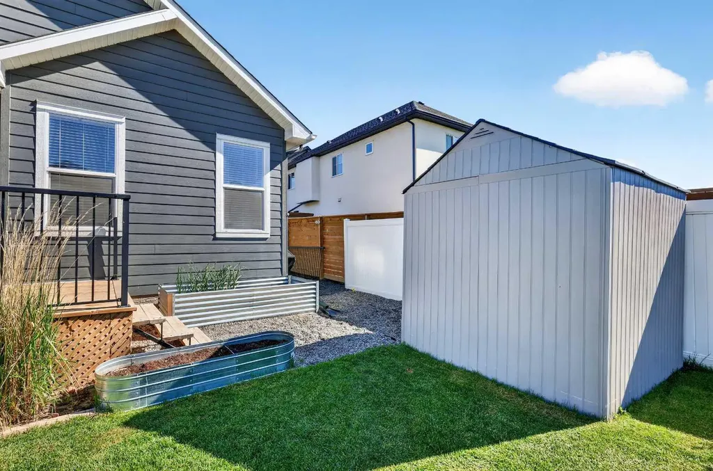 39 North Bridges Road SW Langdon AB T0J 1X3