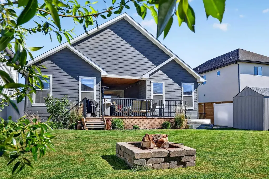 39 North Bridges Road SW Langdon AB T0J 1X3