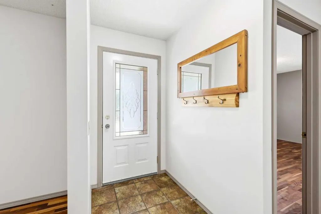 1251 Hunterquay Hill NW Calgary AB T2K 4T3