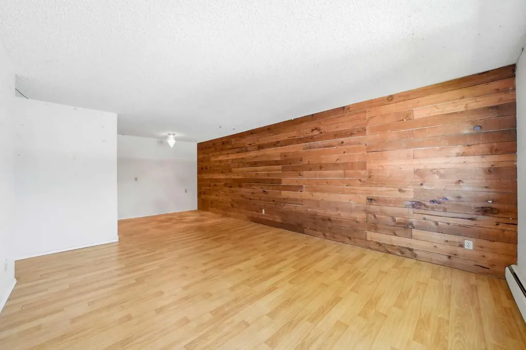 6464 Travois Crescent NW Calgary AB T2K 3S9