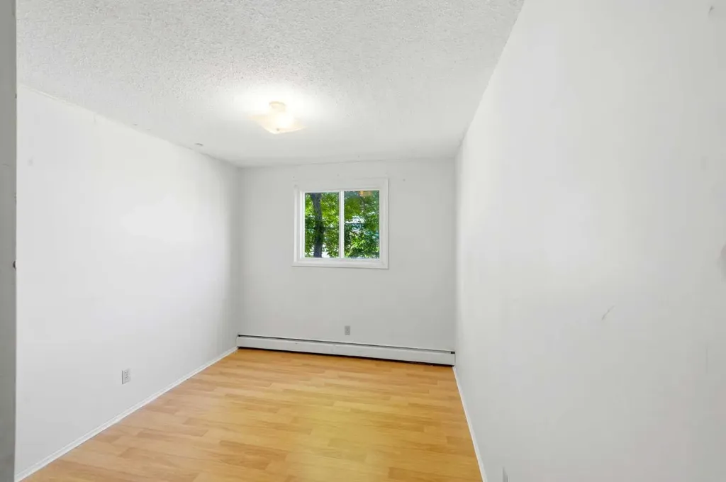 6464 Travois Crescent NW Calgary AB T2K 3S9