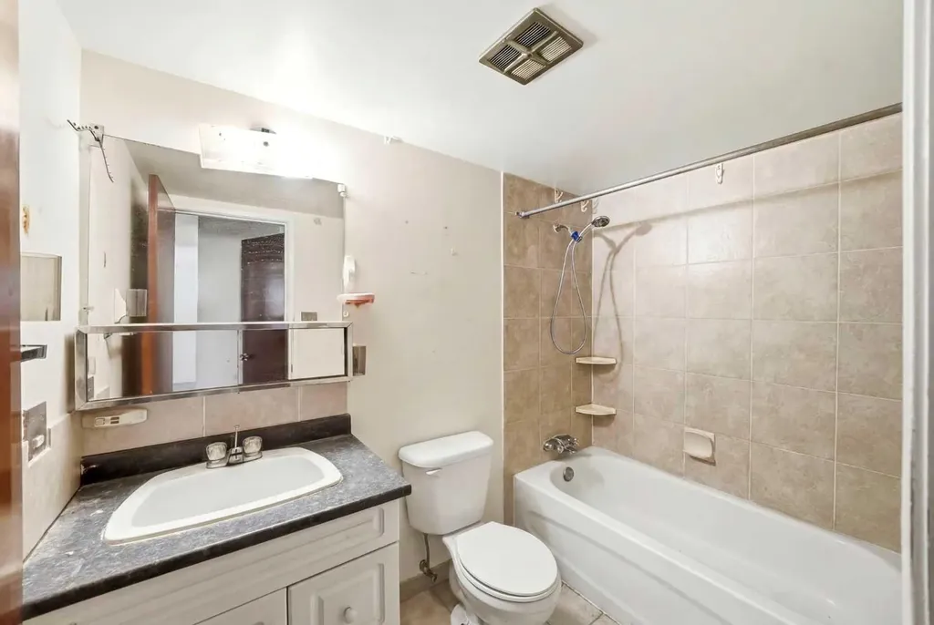 6464 Travois Crescent NW Calgary AB T2K 3S9