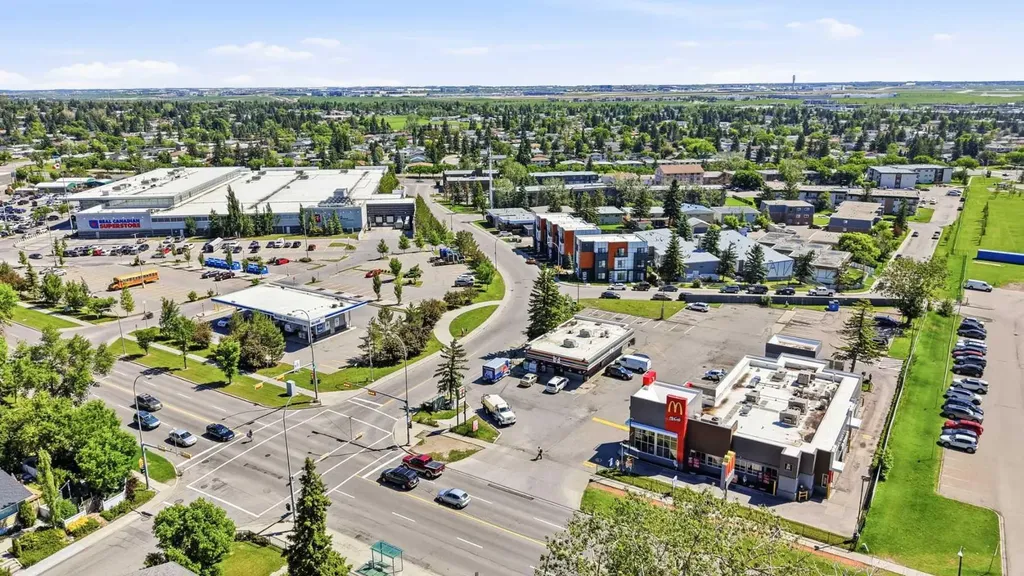 6464 Travois Crescent NW Calgary AB T2K 3S9