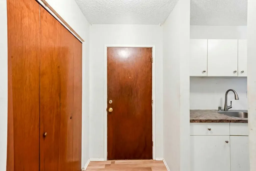 6464 Travois Crescent NW Calgary AB T2K 3S9